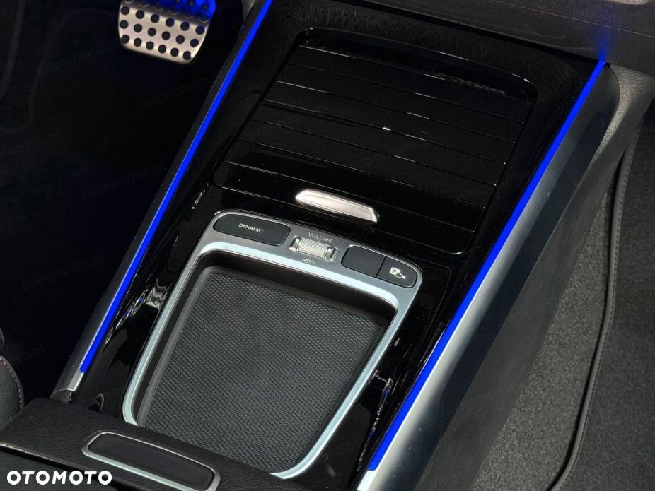 Mercedes-Benz GLB 200 AMG Line 7G-DCT - 9