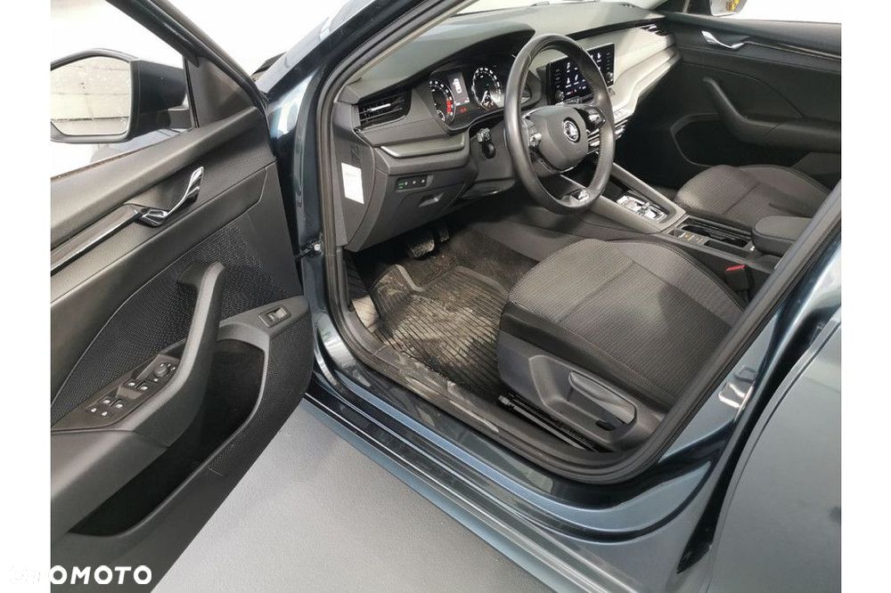 Skoda Octavia 2.0 TDI Ambition DSG - 6