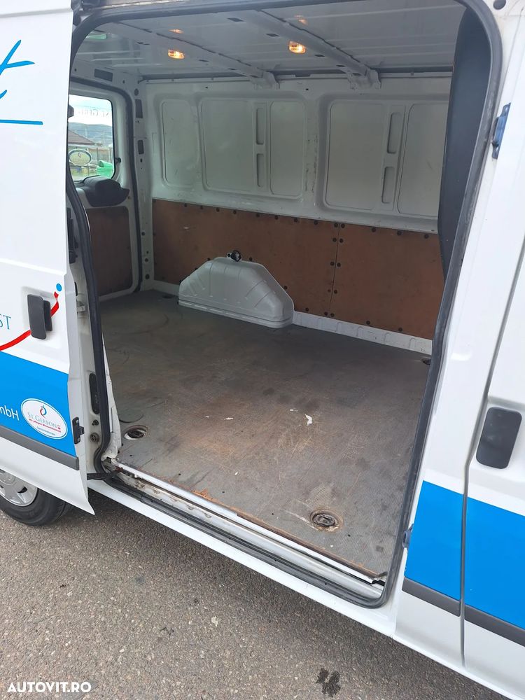 Ford Transit - 12