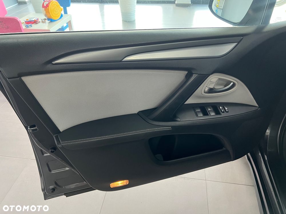 Toyota Avensis - 22