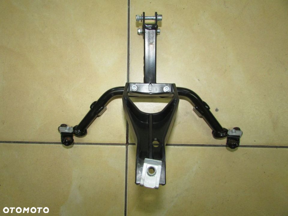 Derbi GPR 125 4t 09-16 mocowanie czaszy lampy stelaż - 1