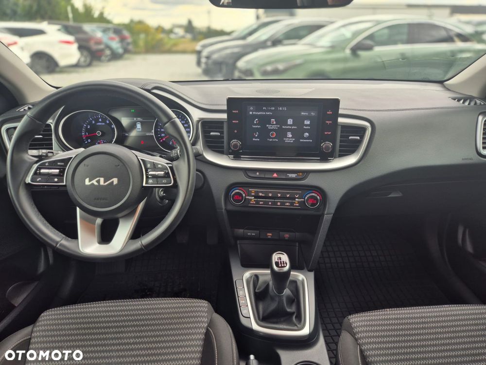 Kia Ceed 1.5 T-GDI M - 6