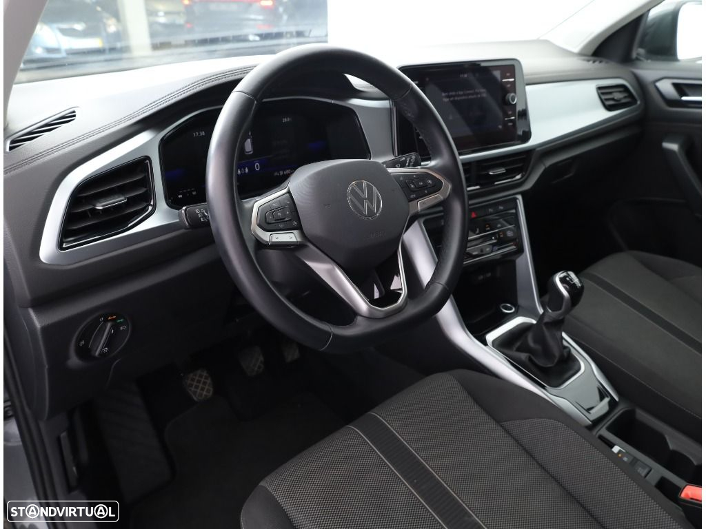VW T-Roc 1.0 TSI Urban - 23