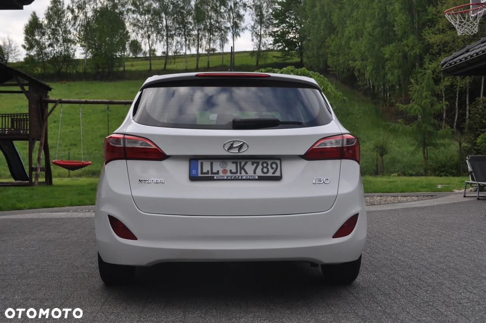 Hyundai i30 blue 1.4 Classic - 16