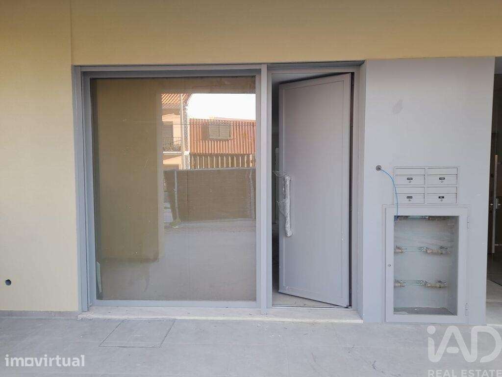 Loja / Estabelecimento Comercial em Quinta do Conde de 82,00 m2 - Grande imagem: 2/10