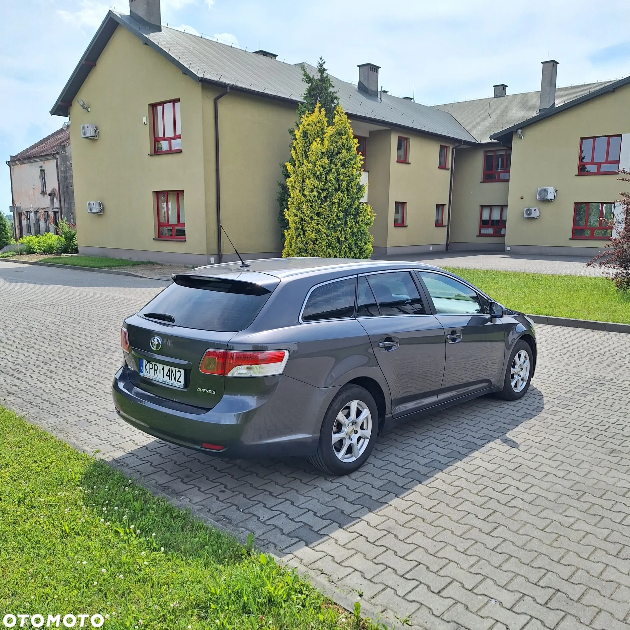 Toyota Avensis 2.0 D-4D Sol - 4