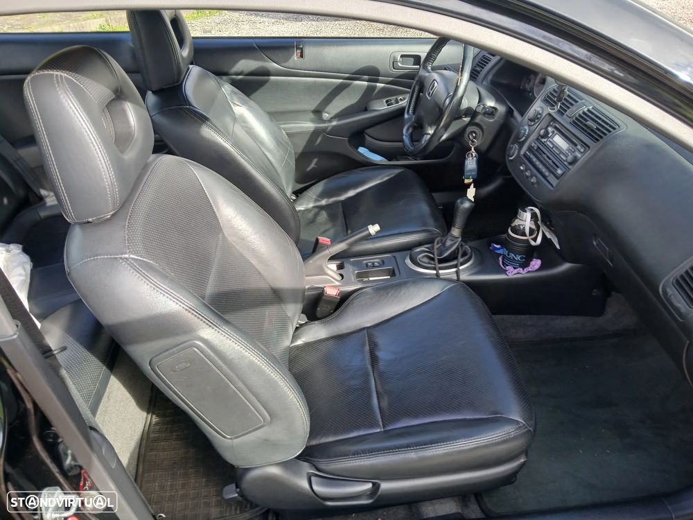 Honda Civic 1.7 ES - 10