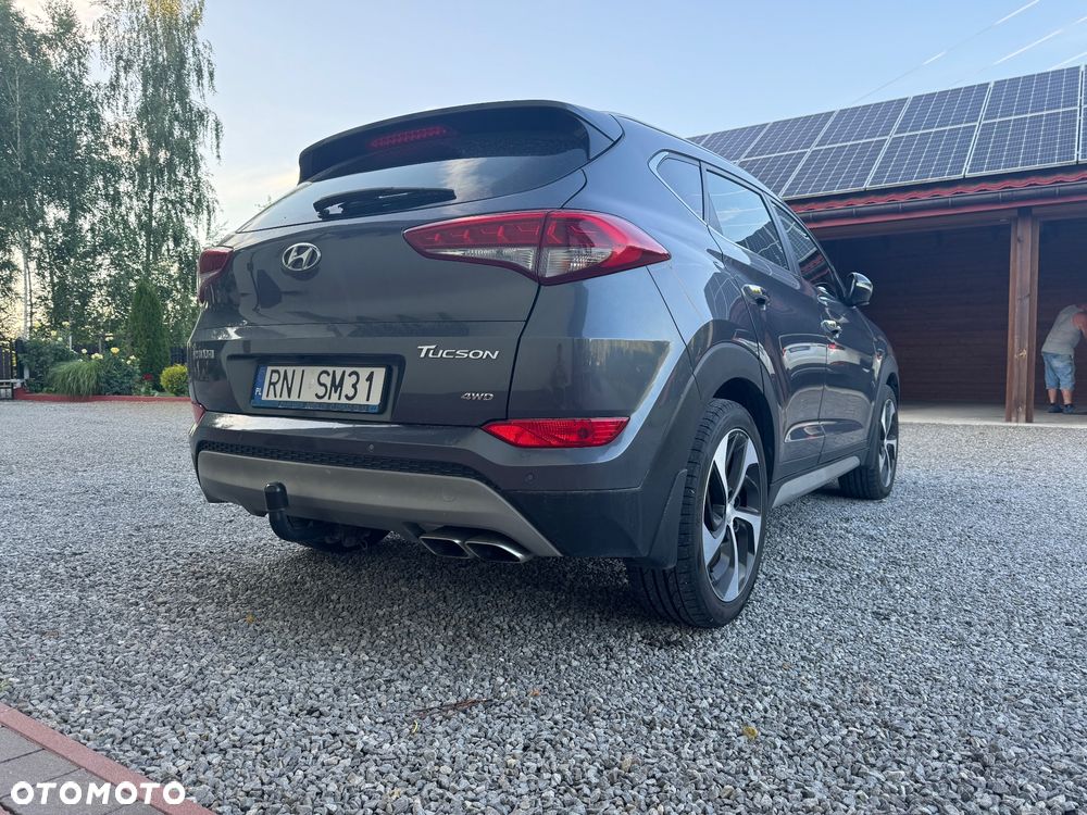 Hyundai Tucson 2.0 CRDI Style 4WD - 24