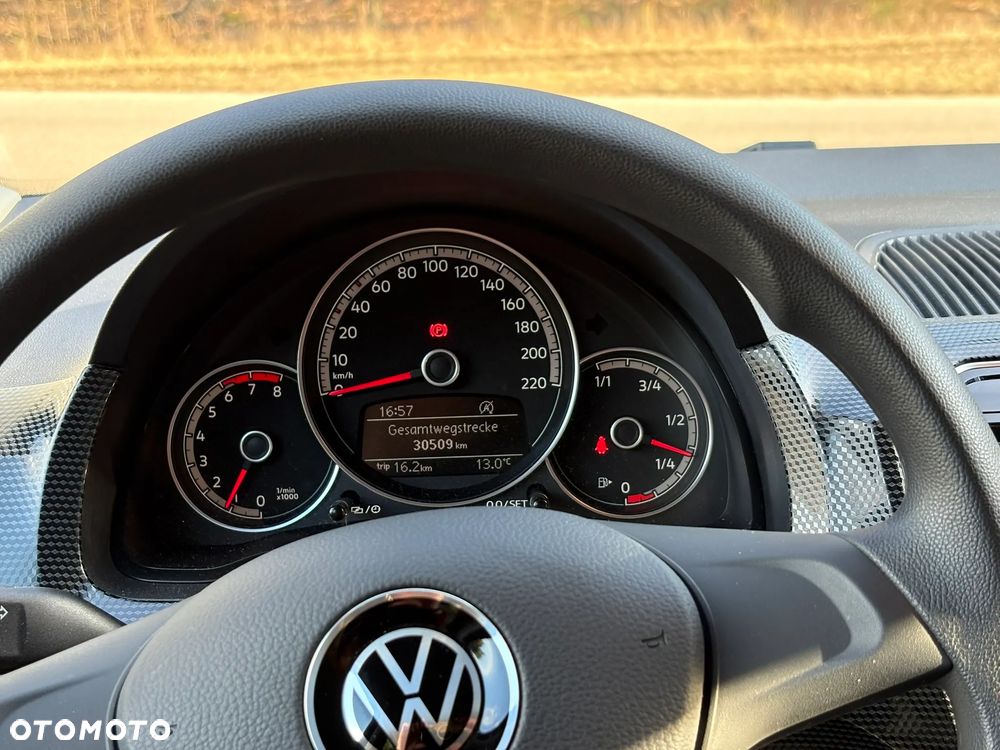 Volkswagen up! 1.0 move - 15