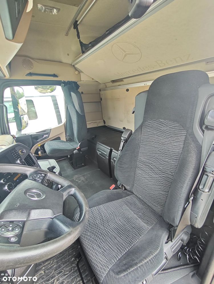 Mercedes-Benz ACTROS - 10
