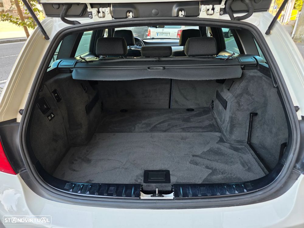 BMW 320 d xDrive - 29