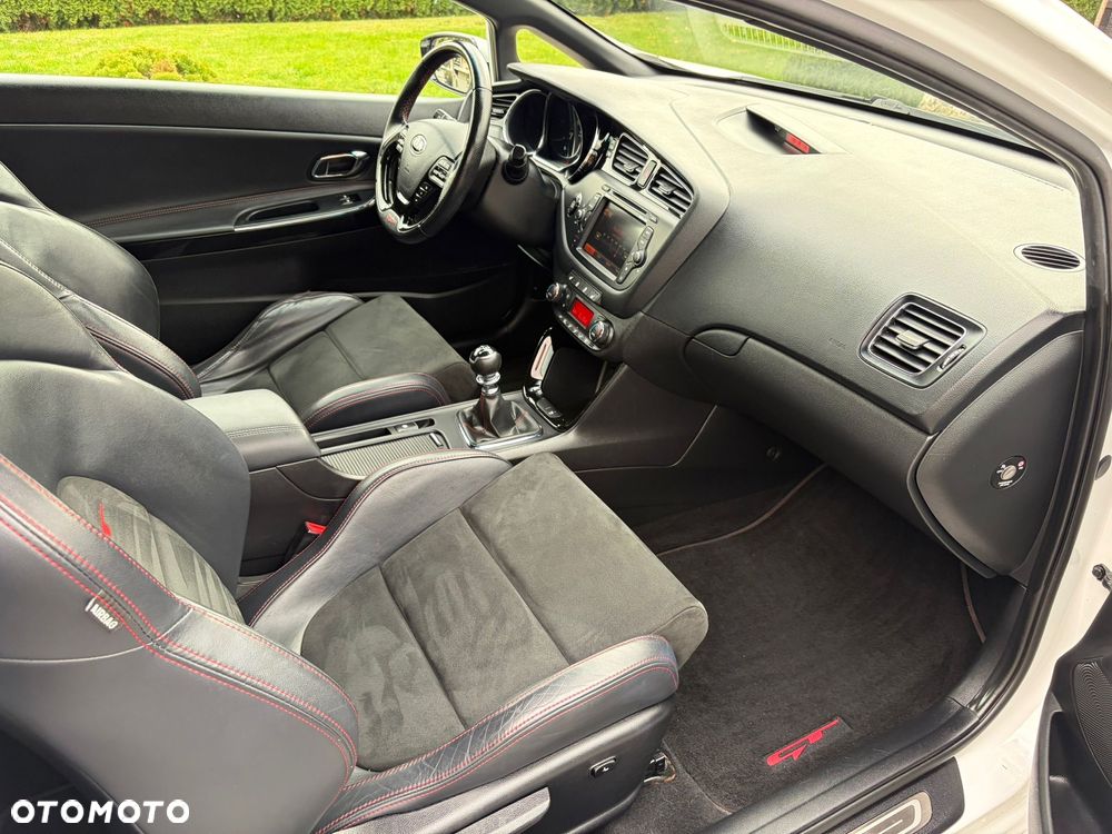 Kia ProCeed Pro_cee'd 1.6 T-GDI GT L - 33