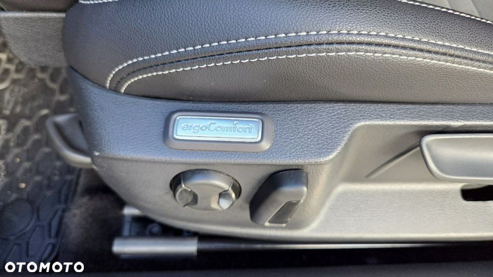 Volkswagen Passat 2.0 TSI Elegance DSG - 17