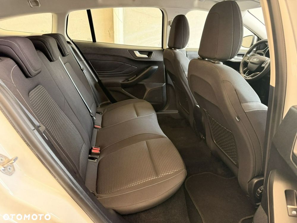 Ford Focus 1.5 EcoBlue Start-Stopp-System COOL&CONNECT - 14