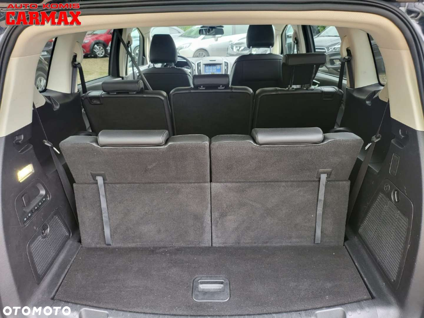 Ford S-Max - 30