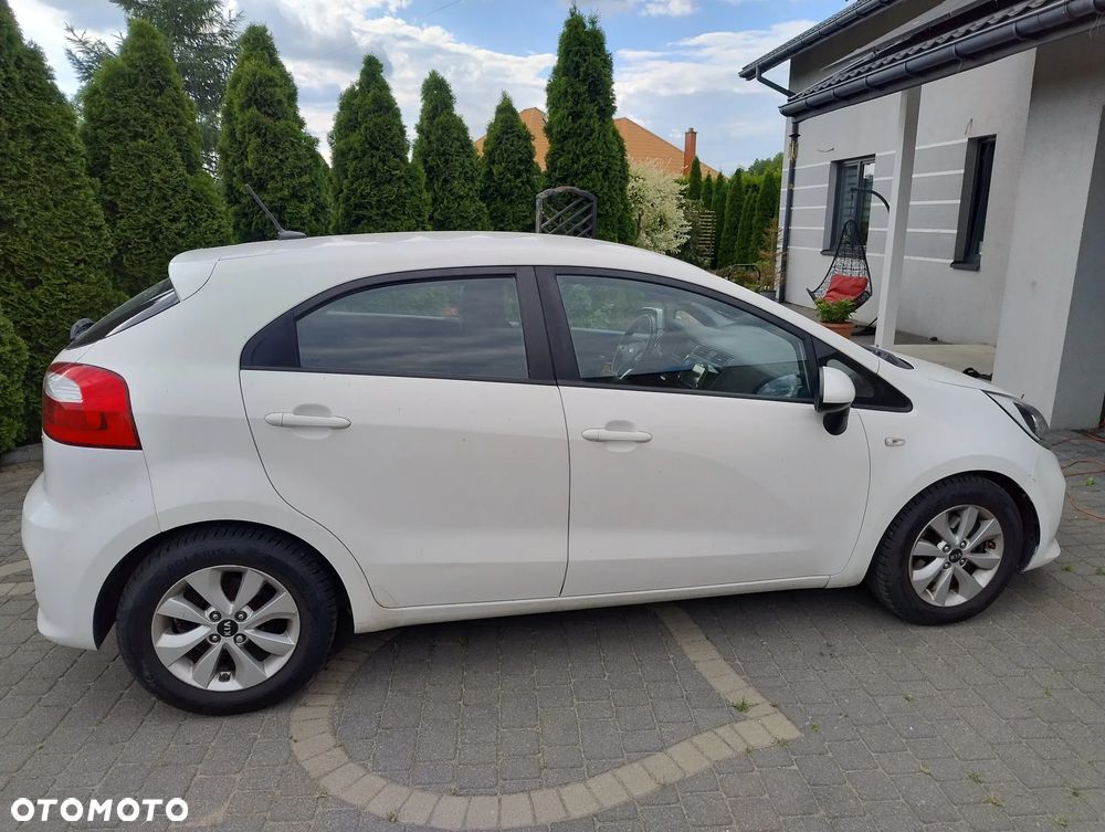 Kia Rio - 3