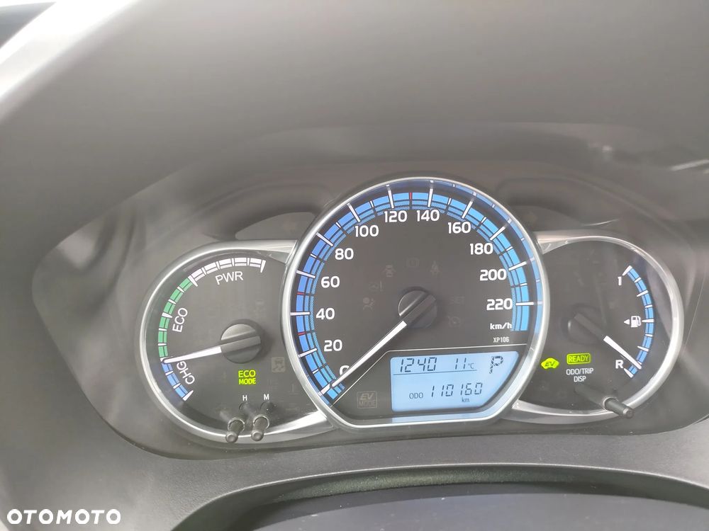 Toyota Yaris Hybrid 100 Premium - 12
