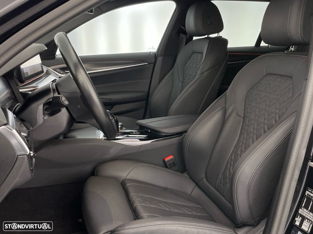 BMW 520 d Pack Desportivo M Auto - 19