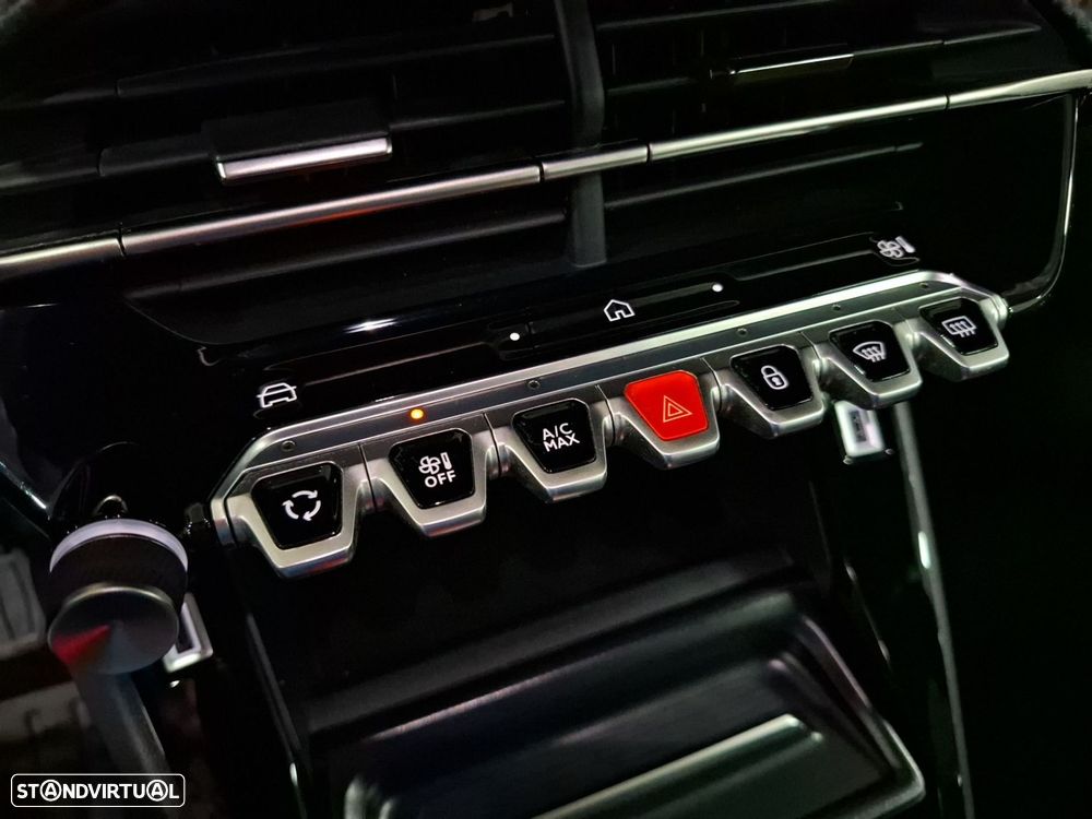 Peugeot 2008 1.2 Hybrid Allure e-DCS6 - 19