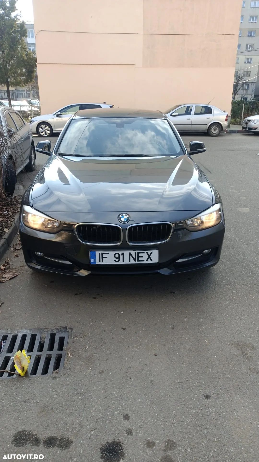 BMW Seria 3 318d Touring Sport Line - 1