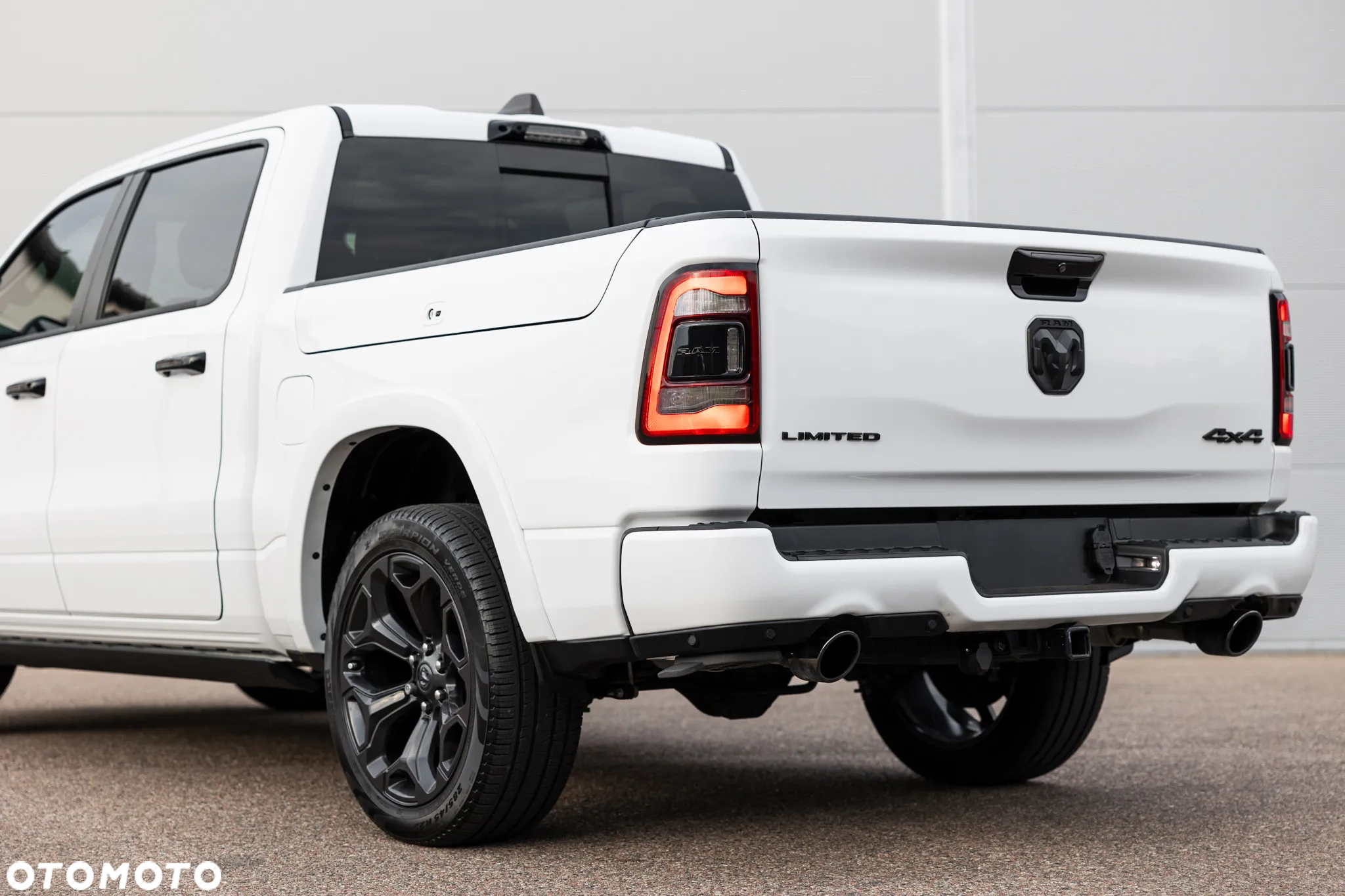 RAM 1500 Crew Cab Limited - 9