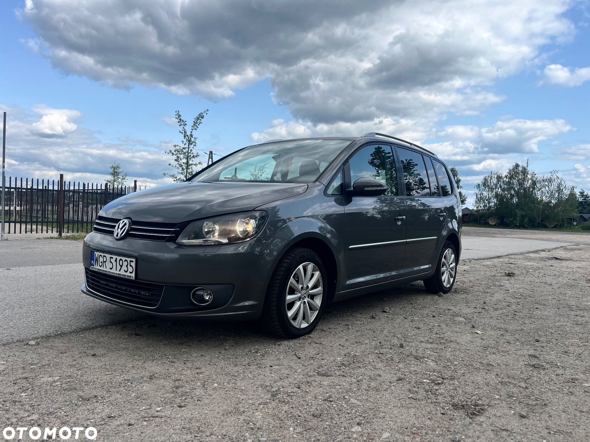 Volkswagen Touran 2.0 TDI DPF Highline - 1