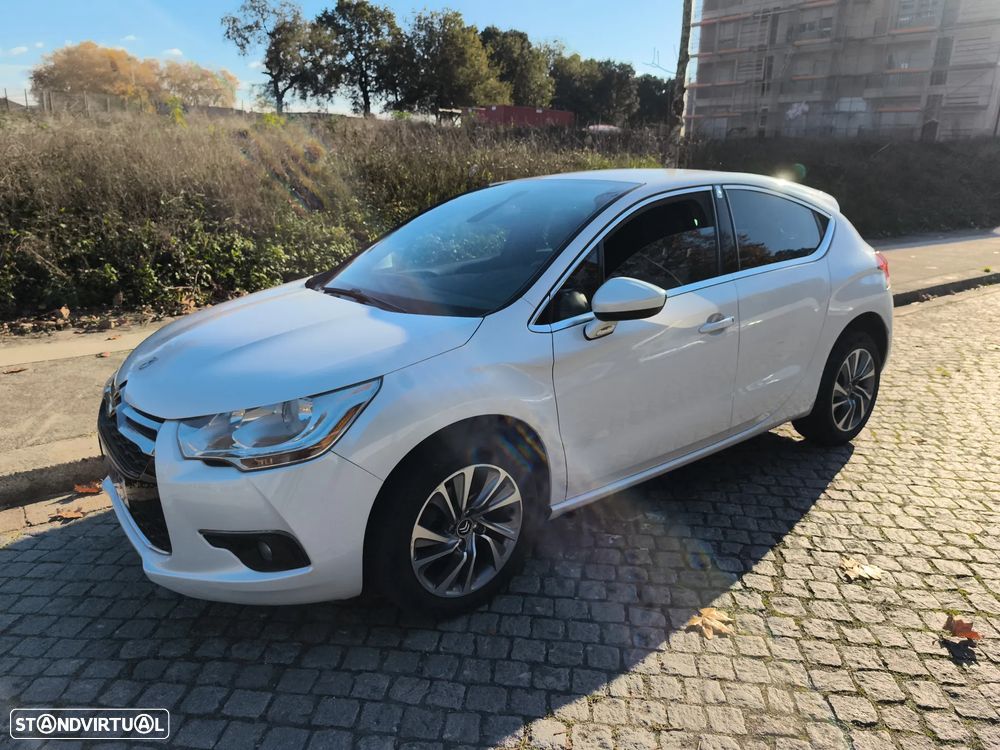 Citroën DS4 1.6 HDi So Chic - 1