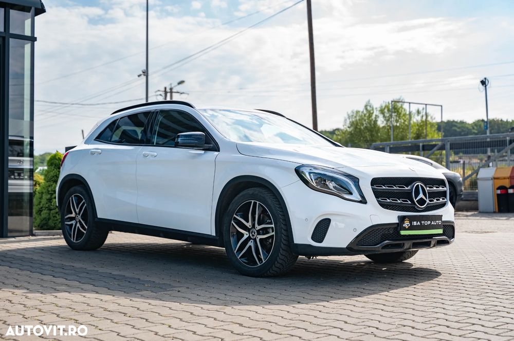 Mercedes-Benz GLA 220 d 4MATIC 7G-DCT - 31