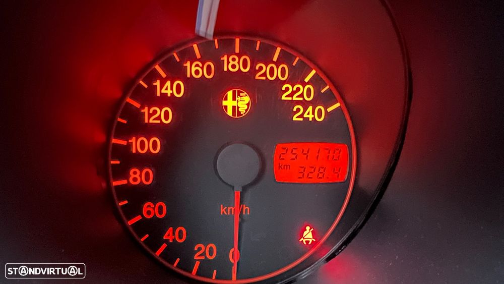 Alfa Romeo 156 1.9 JTD - 5
