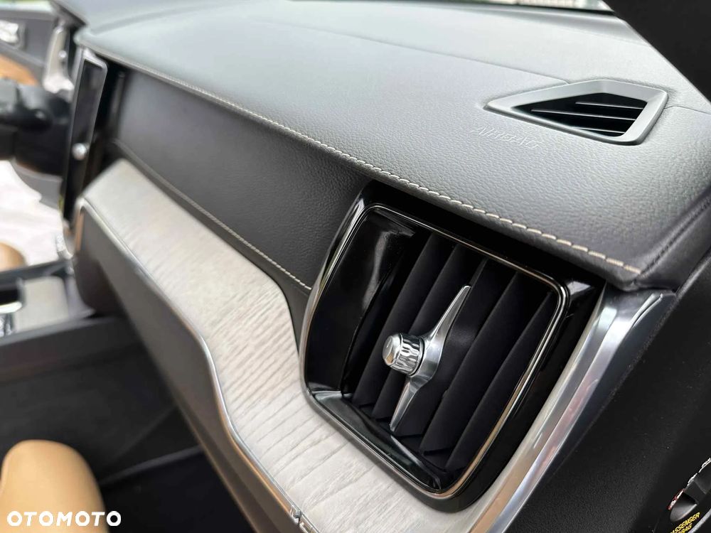 Volvo XC 60 B5 D AWD Inscription - 31