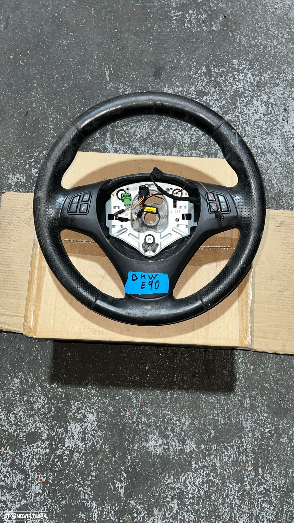 Volante Bmw E90/E91 - 1