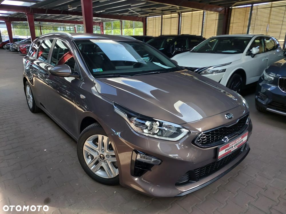 Kia Ceed 1.5 T-GDI M - 35