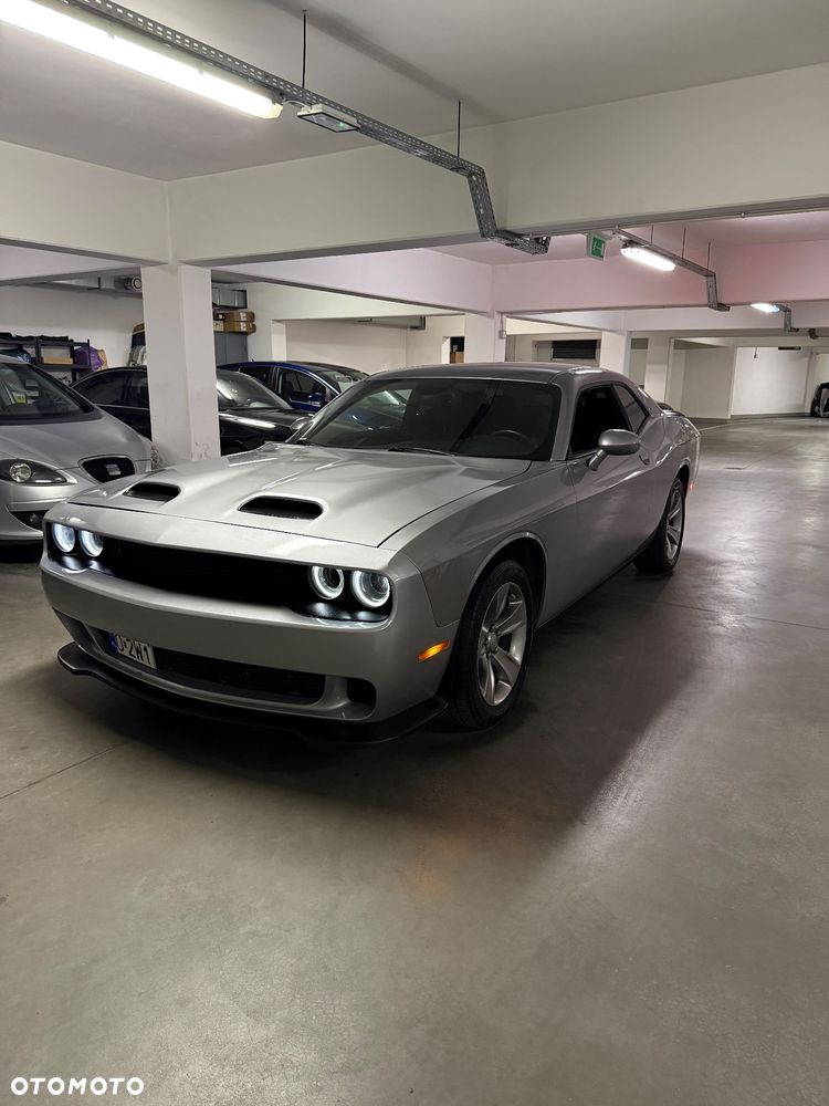 Dodge Challenger - 4