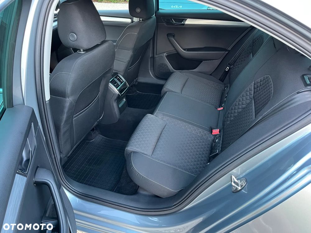 Skoda Superb 2.0 TDI SCR Ambition - 7