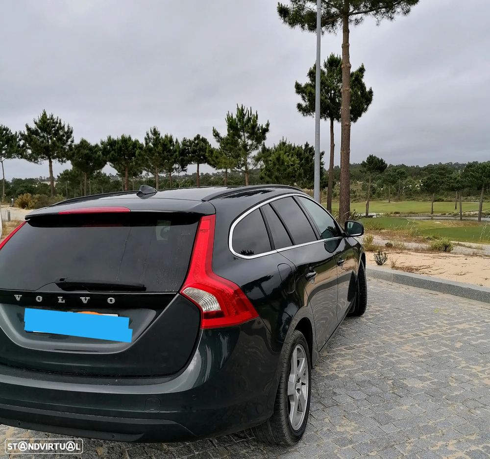 Volvo V60 1.6 D2 Momentum Eco - 4