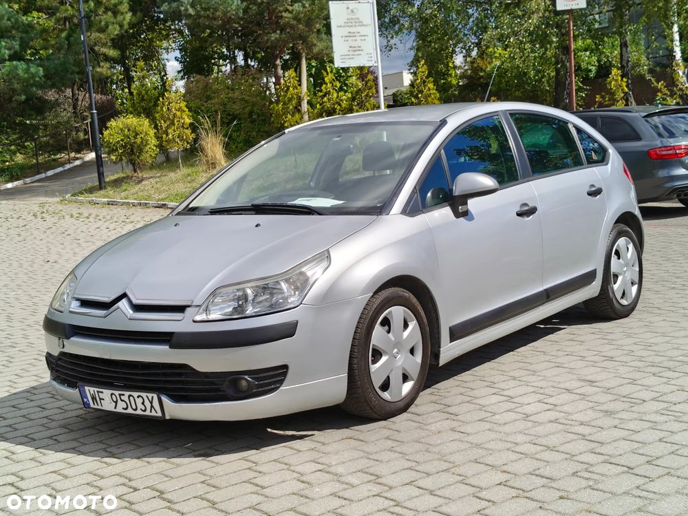 Citroën C4 1.4 16V Advance - 16