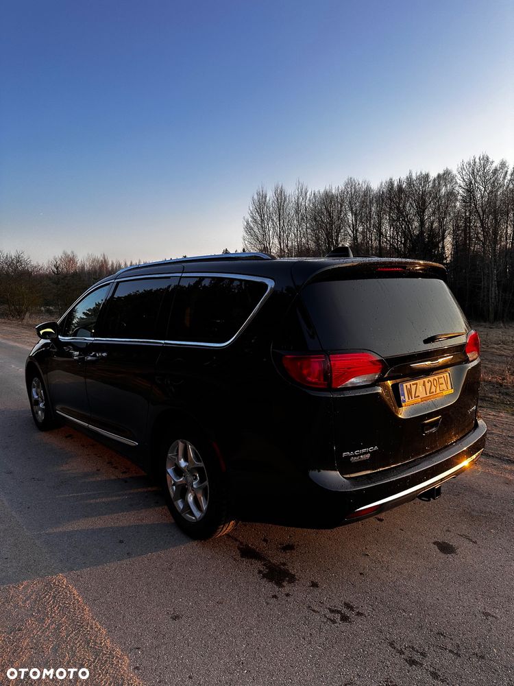 Chrysler Pacifica - 6