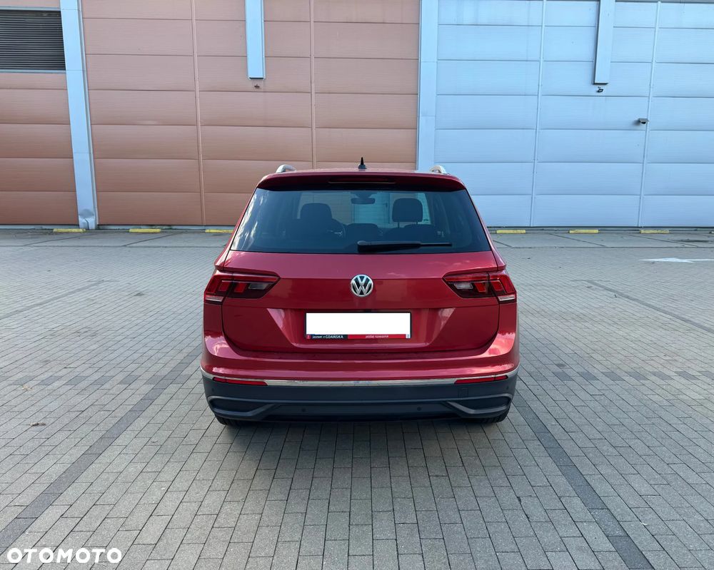 Volkswagen Tiguan - 2