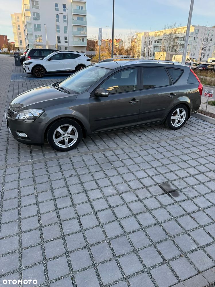 Kia Ceed - 7