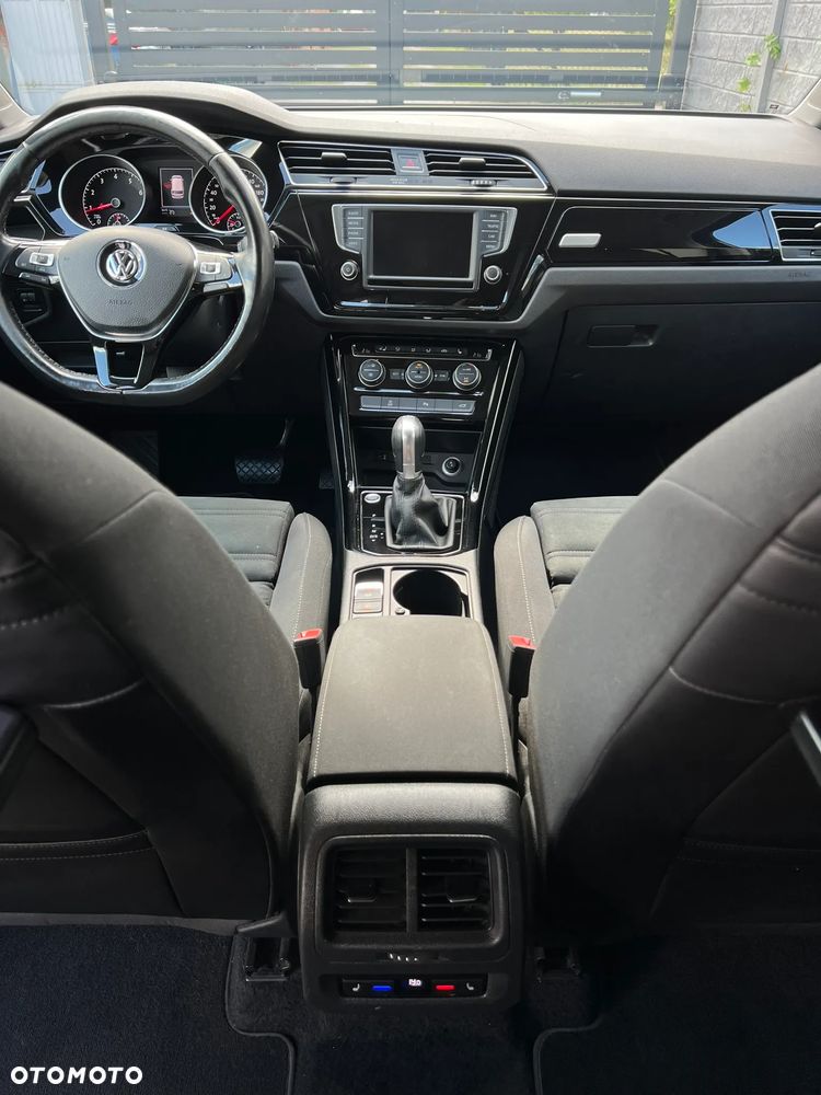 Volkswagen Touran 1.4 TSI (BlueMotion Technology) DSG Highline - 10