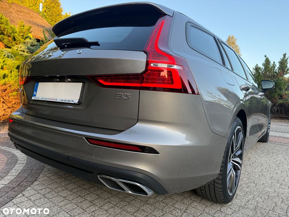 Volvo V60 B3 B DKG Momentum Pro - 10