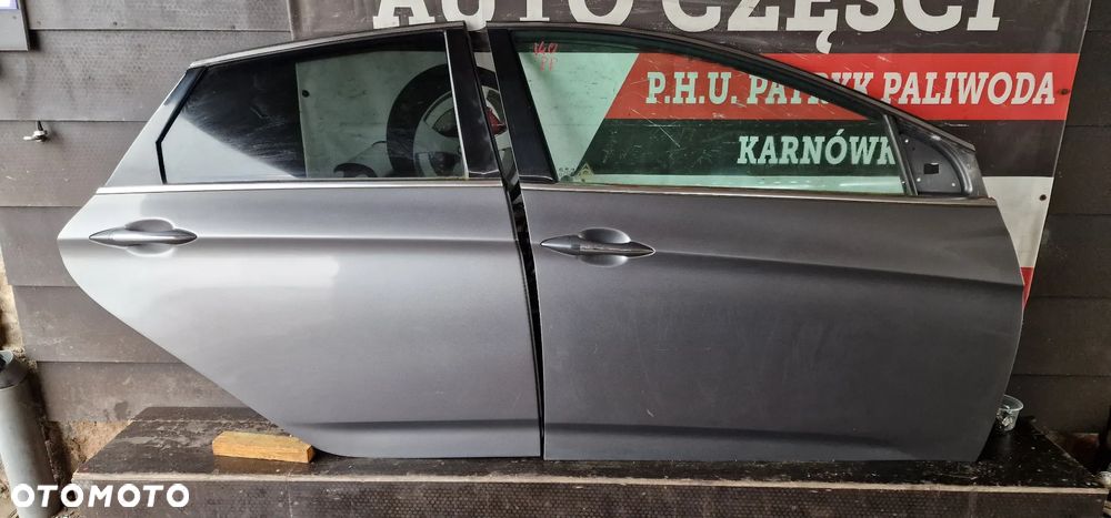 DRZWI Prawa Strona kompletne HYUNDAI I40 KOMBI T6S - 1