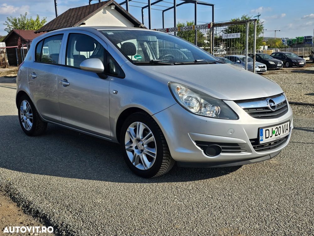 Opel Corsa 1.2i Cosmo - 1