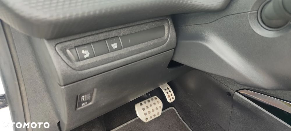 Peugeot 2008 PureTech 110 Stop&Start EAT6 Crossway - 29