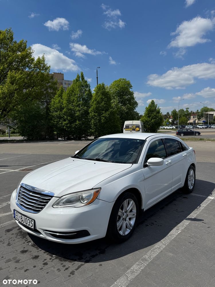 Chrysler 200 - 1