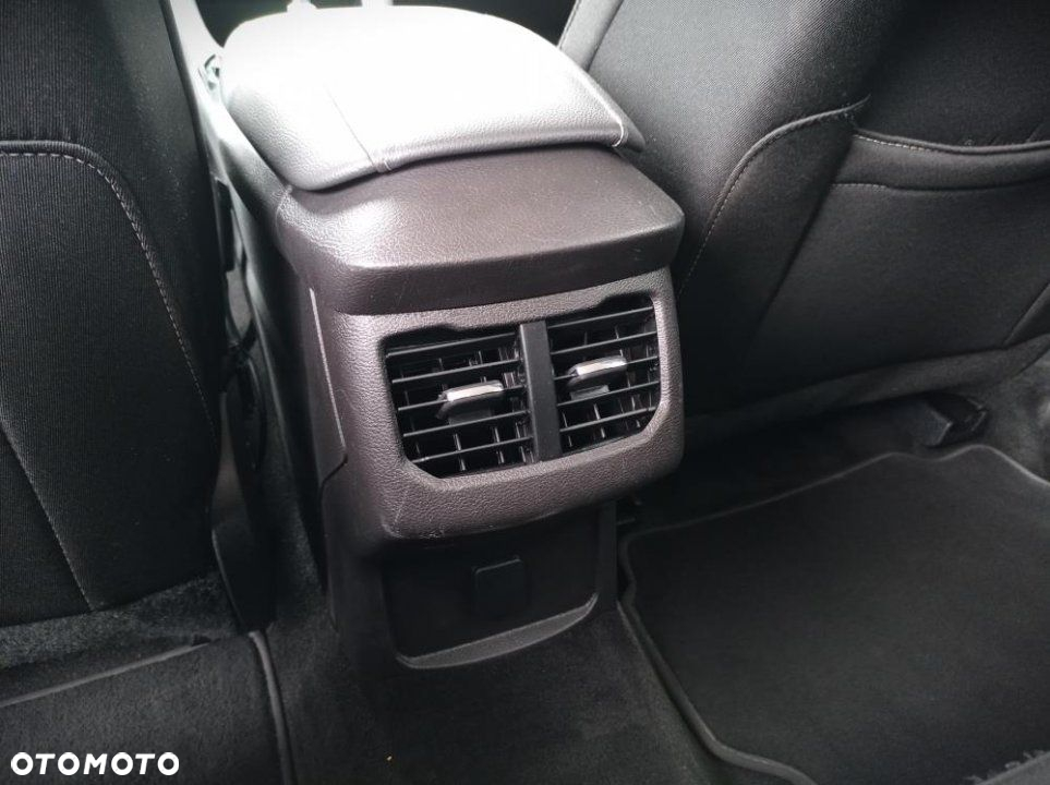 Ford Mondeo - 16