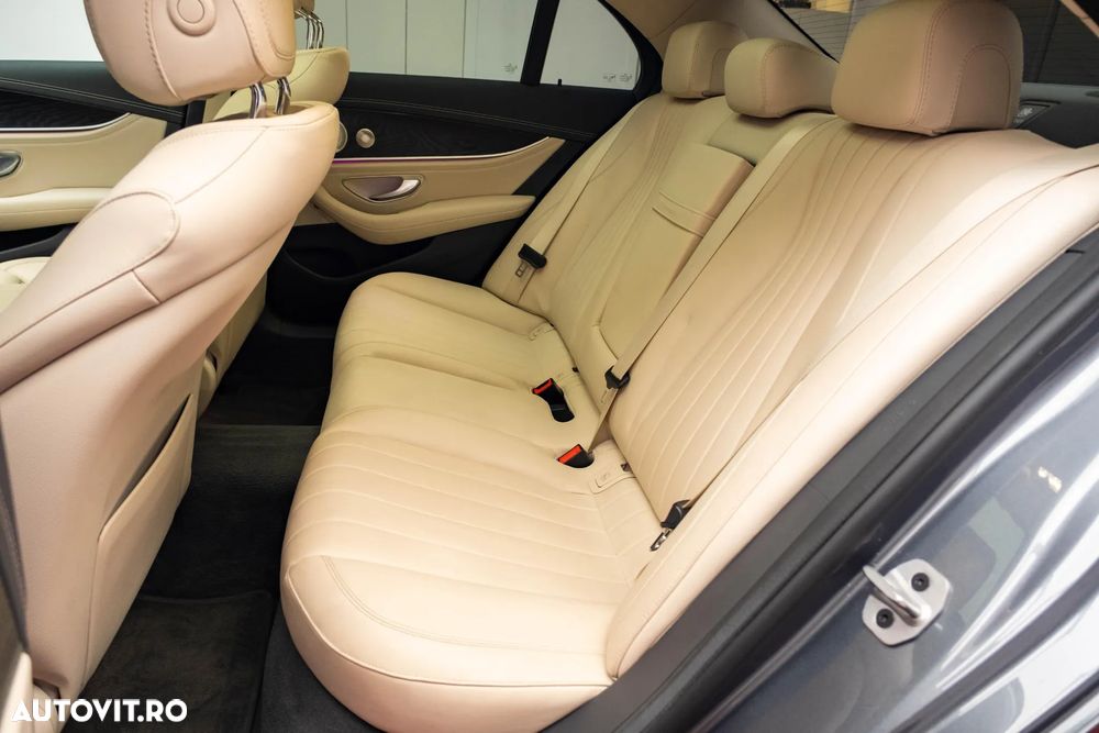 Mercedes-Benz E 300 9G-TRONIC AMG Line - 25