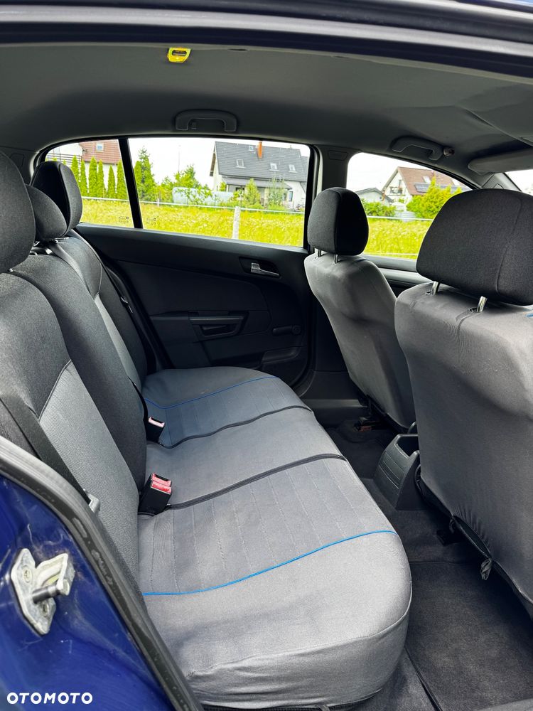 Opel Astra 1.4 Essentia - 22