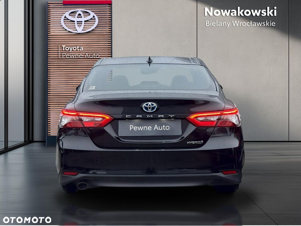 Toyota Camry 2.5 Hybrid Comfort CVT - 4