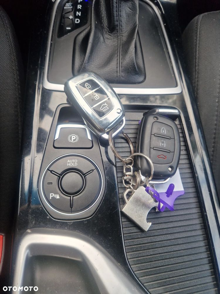 Hyundai i40 Kombi 1.7 CRDi DCT Premium - 21